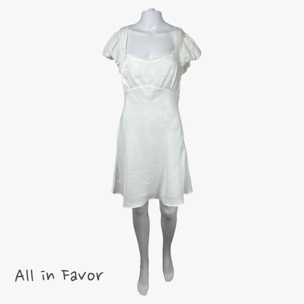 All In Favor Women's Puff Sleeve Lace Trim Mini Dress in Soft Green Sz M Glam